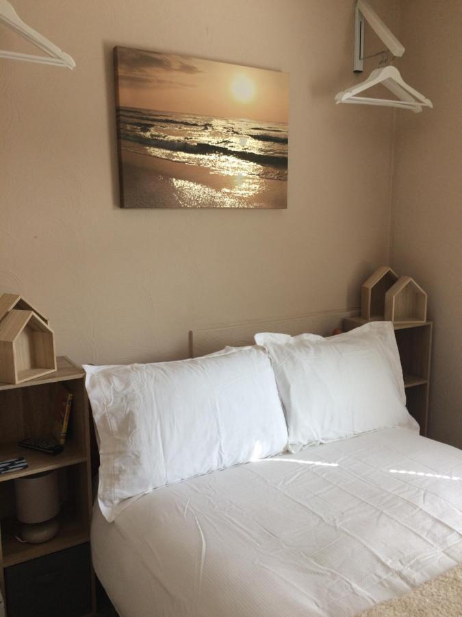 Lovely Little Flat By The Sea In Cleethorpes Eksteriør billede